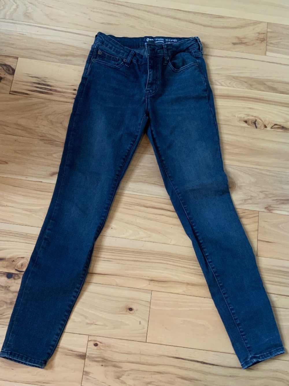Gap  sculpted leggings size 6/28